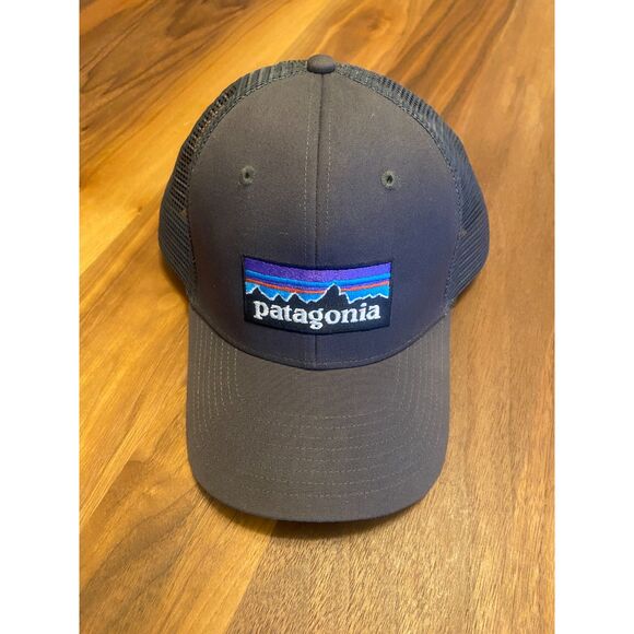 Patagonia Logo Snapback Trucker Snapback Hat - Picture 1 of 4